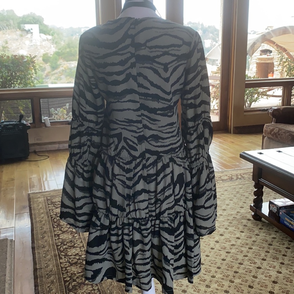 NWOT animal print long sleeve ruffle dress - Picture 11 of 11